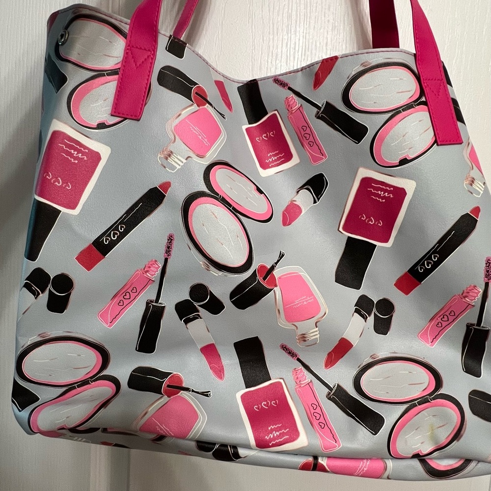 Hand bag for makeup or weekend trips